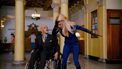 Pamela Anderson, Sara Paxton – Superhero Movie (2008)