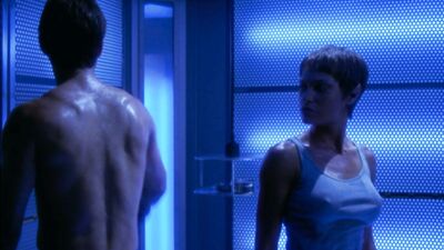 Jolene Blalock, Linda Park – Star Trek Enterprise (2003-2005)