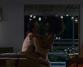 Julianne Moore, Yaya DaCosta – The Kids Are All Right (2010)