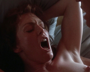 Julianne Moore – Body of Evidence (1993)
