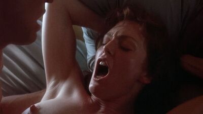 Julianne Moore – Body of Evidence (1993)