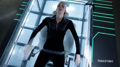 Emma Ishta – Stitchers s02e04-05 (2016)