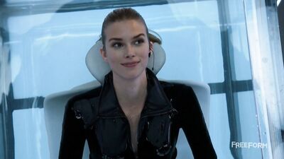 Emma Ishta – Stitchers s02e04-05 (2016)
