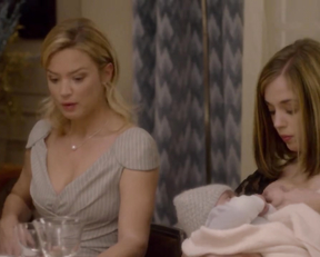 Alice Isaaz, Caroline Breton, etc – Elle (2016)