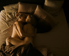 Caroline Goodall, Mina Tanderl, Joanna Kitzl – Berlin Station s01e04-05 (2016)