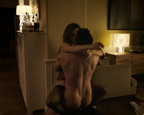 Caroline Goodall, Mina Tanderl, Joanna Kitzl – Berlin Station s01e04-05 (2016)