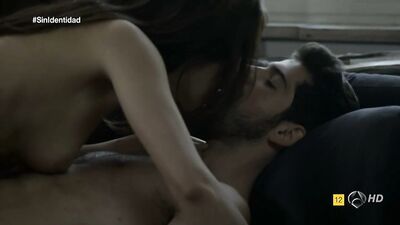 Veronica Sanchez, Megan Montaner, etc – Sin identidad (2014-2015) s01