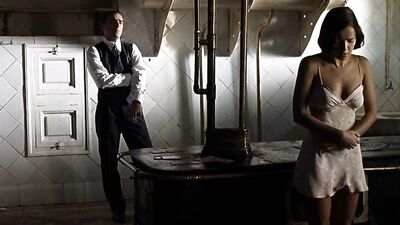 Veronica Sanchez naked – Las 13 rosas (2007)