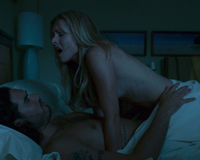 Kristen Bell, Mila Kunis – Forgetting Sarah Marshall (2008)