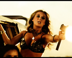 Sofia Vergara, Alexa Vega – Machete Kills (2013)