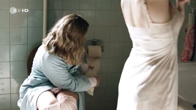 Sonja Gerhardt, Emilia Schule – Ku’damm 56 e01-03 (2016)