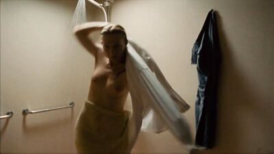 Magdalena Poplawska – Between two fires (2010)