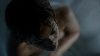 Rihanna topless – Bates Motel s05e06 (2017)
