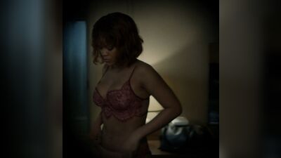 Rihanna topless – Bates Motel s05e06 (2017)