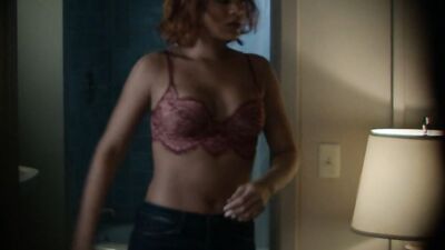 Rihanna topless – Bates Motel s05e06 (2017)