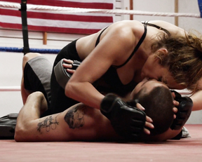 Jennifer Lopez – Shades of Blue s01e01 (2016)