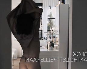 Carice van Houten – The Happy Housewife (2010)