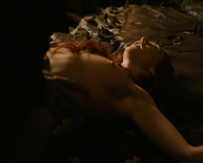 Carice van Houten – Game of Thrones s02e02-04 (2012)