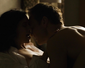 Lena Headey naked – Zipper (2015)