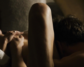 Lena Headey naked – Zipper (2015)