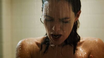 Lena Headey naked – Zipper (2015)