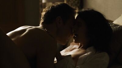 Lena Headey naked – Zipper (2015)
