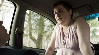 Lena Dunham topless – Girls s05e01 (2016)