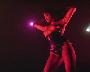 Rae Dawn Chong topless – Fear City (1984)