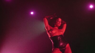 Rae Dawn Chong topless – Fear City (1984)