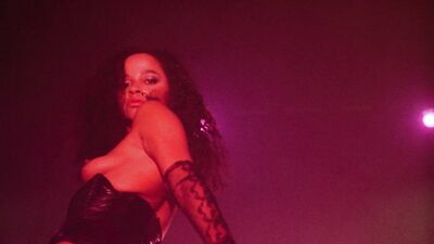 Rae Dawn Chong topless – Fear City (1984)
