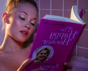 Kelli Berglund nude - Bathtub