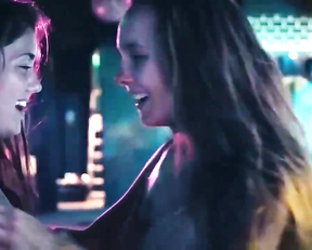 Ophelie Bau, Lou Luttiau nude - Mektoub, My Love: Canto Uno