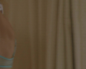 Suki Waterhouse, Jennifer Grey - Bittersweet Symphony