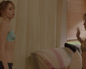 Suki Waterhouse, Jennifer Grey - Bittersweet Symphony