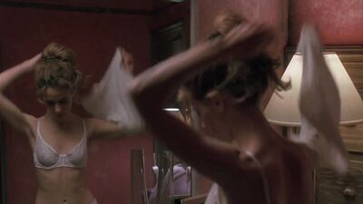 Marianne Hagan nude - Halloween The Curse Of Michael Myers