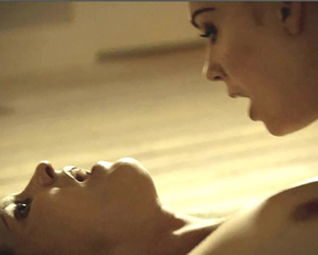 Anna Skellern, Heather Peace lesbian sex scene - Lip Service