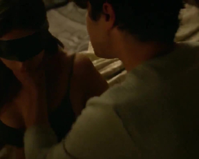 Emily Ratajkowski sexy