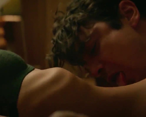 Emily Ratajkowski sexy