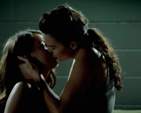 Ana Alexander, Kit Willesee - Femme Fatales