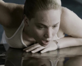 Jennifer Lawrence naked - Passengers