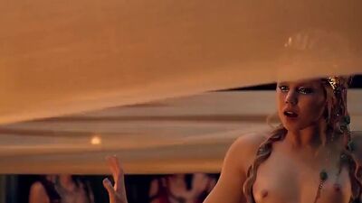 Random Beauties nude - Spartacus