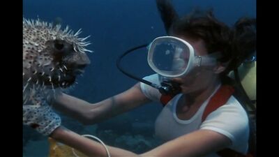 Jacqueline Bisset naked - The Deep
