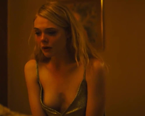Elle Fanning topless - Galveston