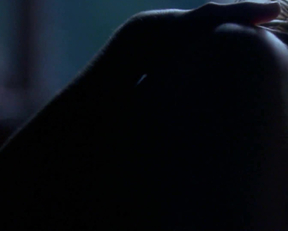 Jessica Paré, Piper Perabo - Lost And Delirious