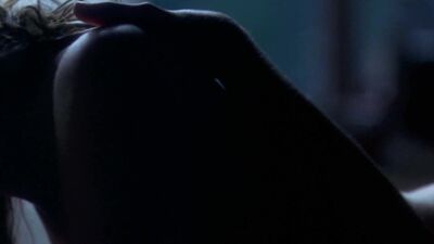 Jessica Paré, Piper Perabo - Lost And Delirious