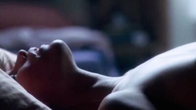 Jessica Paré, Piper Perabo - Lost And Delirious
