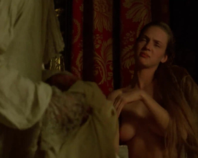 Uma Thurman naked - Dangerous Liaisons