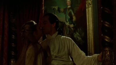 Uma Thurman naked - Dangerous Liaisons