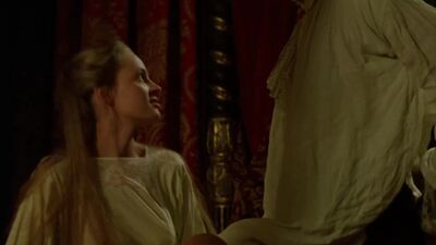 Uma Thurman naked - Dangerous Liaisons