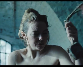 Emma Stone Nude - The Favourite